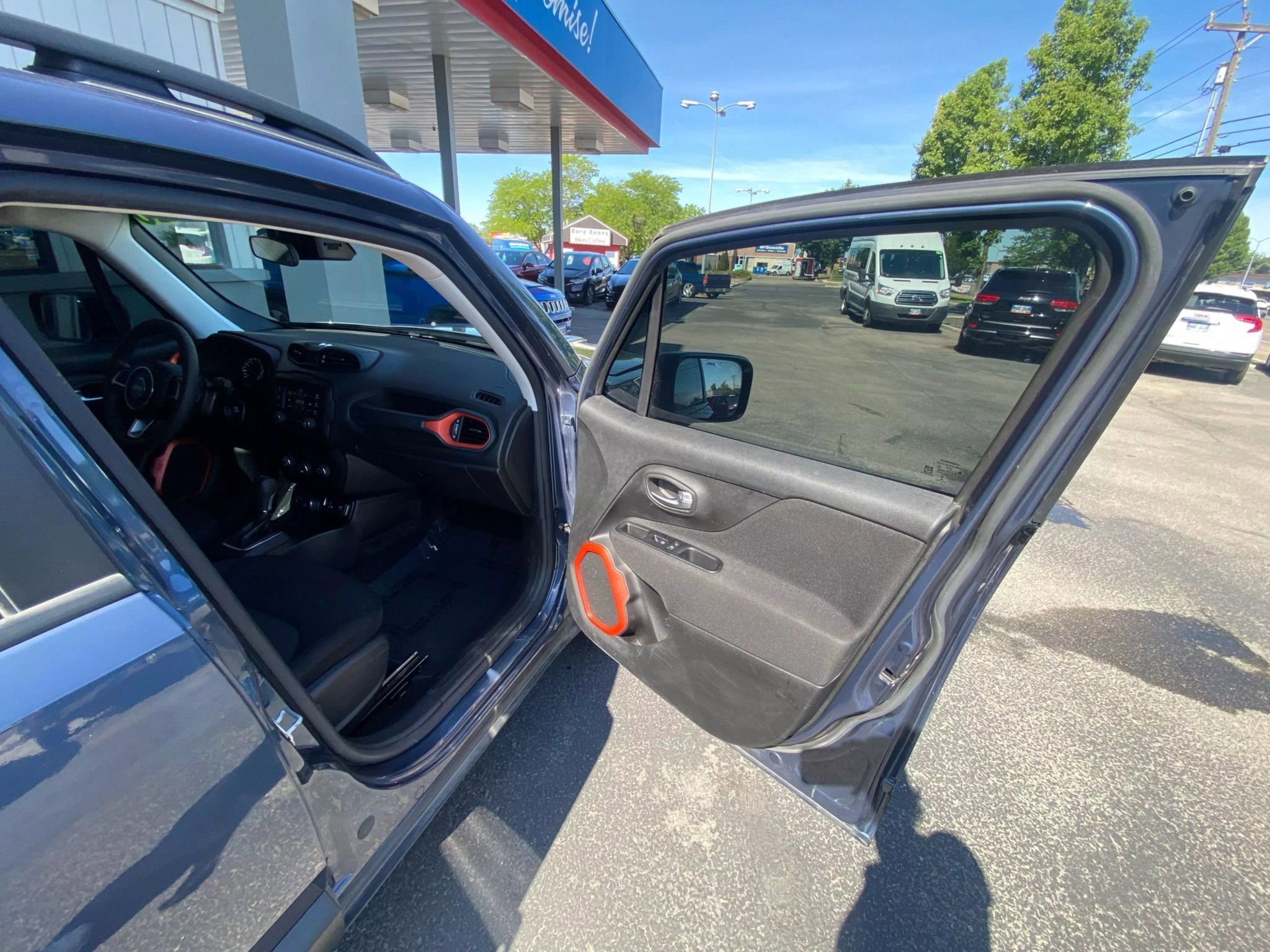 Used 2020 Jeep Renegade Sport image 31