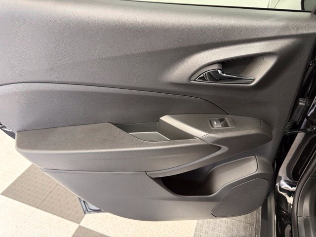 New 2026 Chevrolet Trax LT w/ Driver Confidence Package FWD image 17