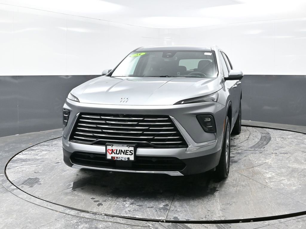 Used 2025 Buick Enclave Preferred w/ Power Package image 8