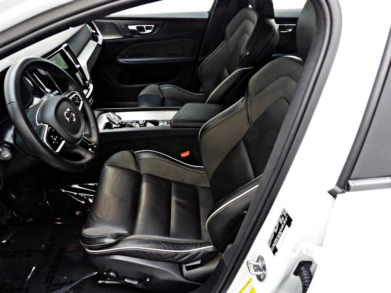 Used 2024 Volvo S60 B5 Plus image 8