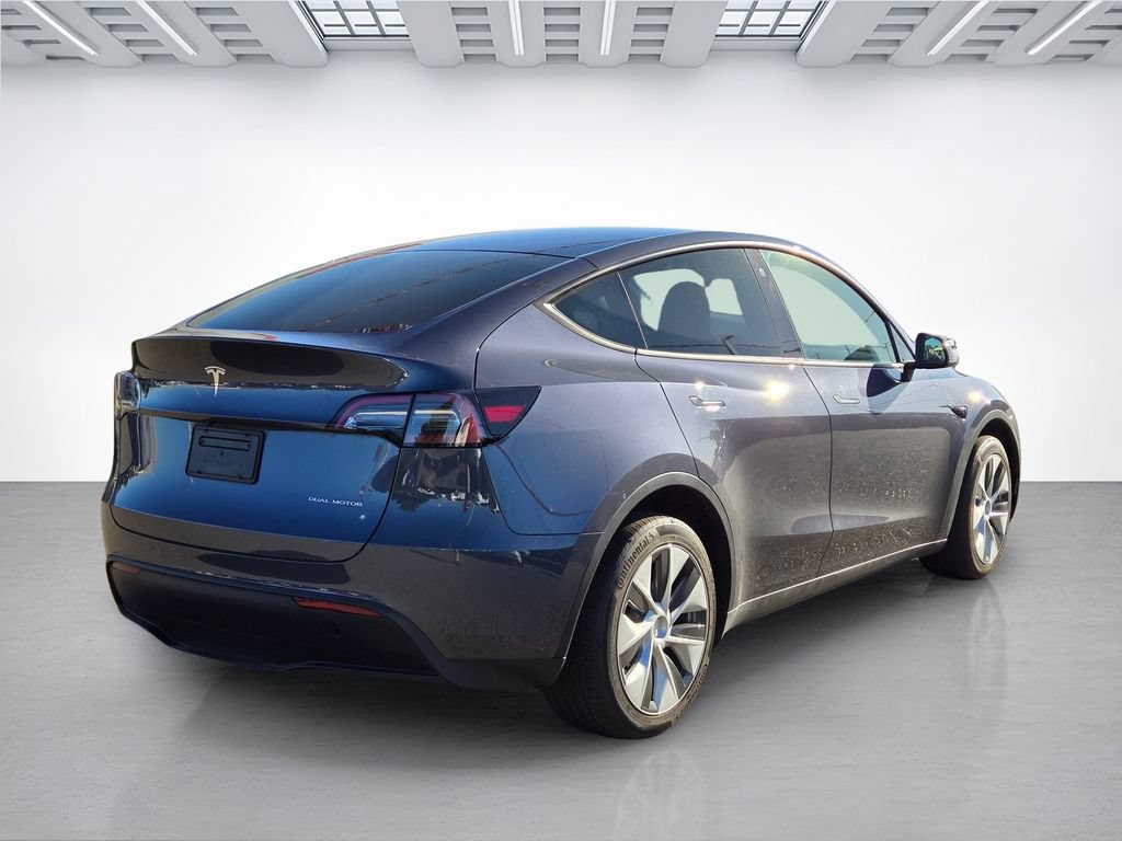 Used 2023 Tesla Model Y Long Range AWD/4WD image 4