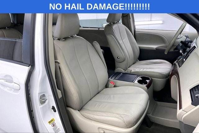 Used 2012 Toyota Sienna XLE w/ Entertainment Pkg FWD image 7