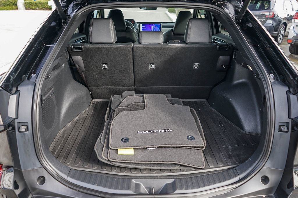 Certified 2023 Subaru Solterra Limited image 30