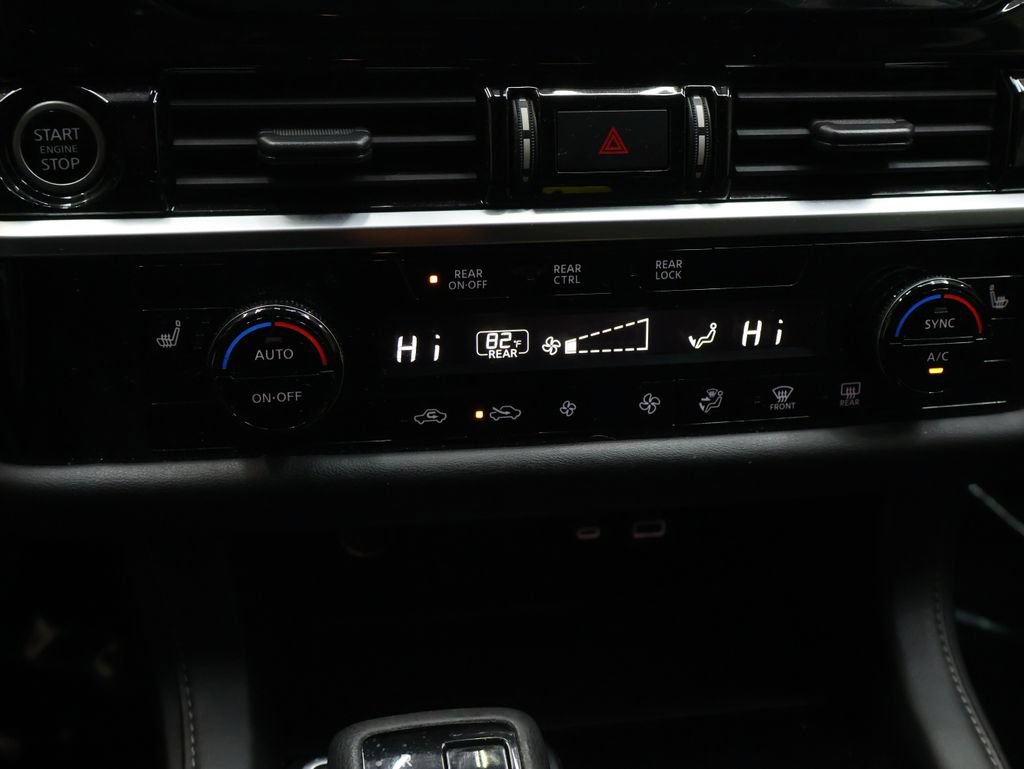 Used 2022 Nissan Pathfinder SV AWD/4WD image 26