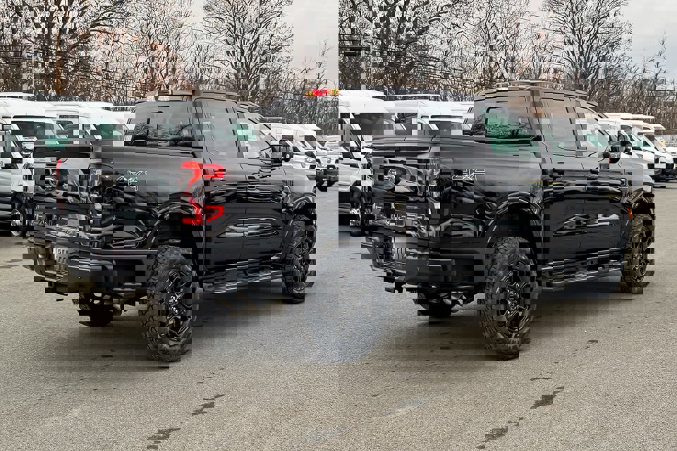 New 2025 Ford Ranger Lariat w/ Black Appearance Package image 3