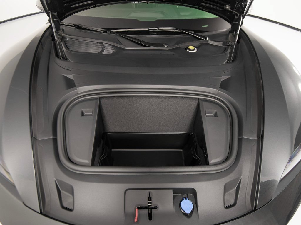 New 2026 Porsche Taycan 4S AWD/4WD image 38