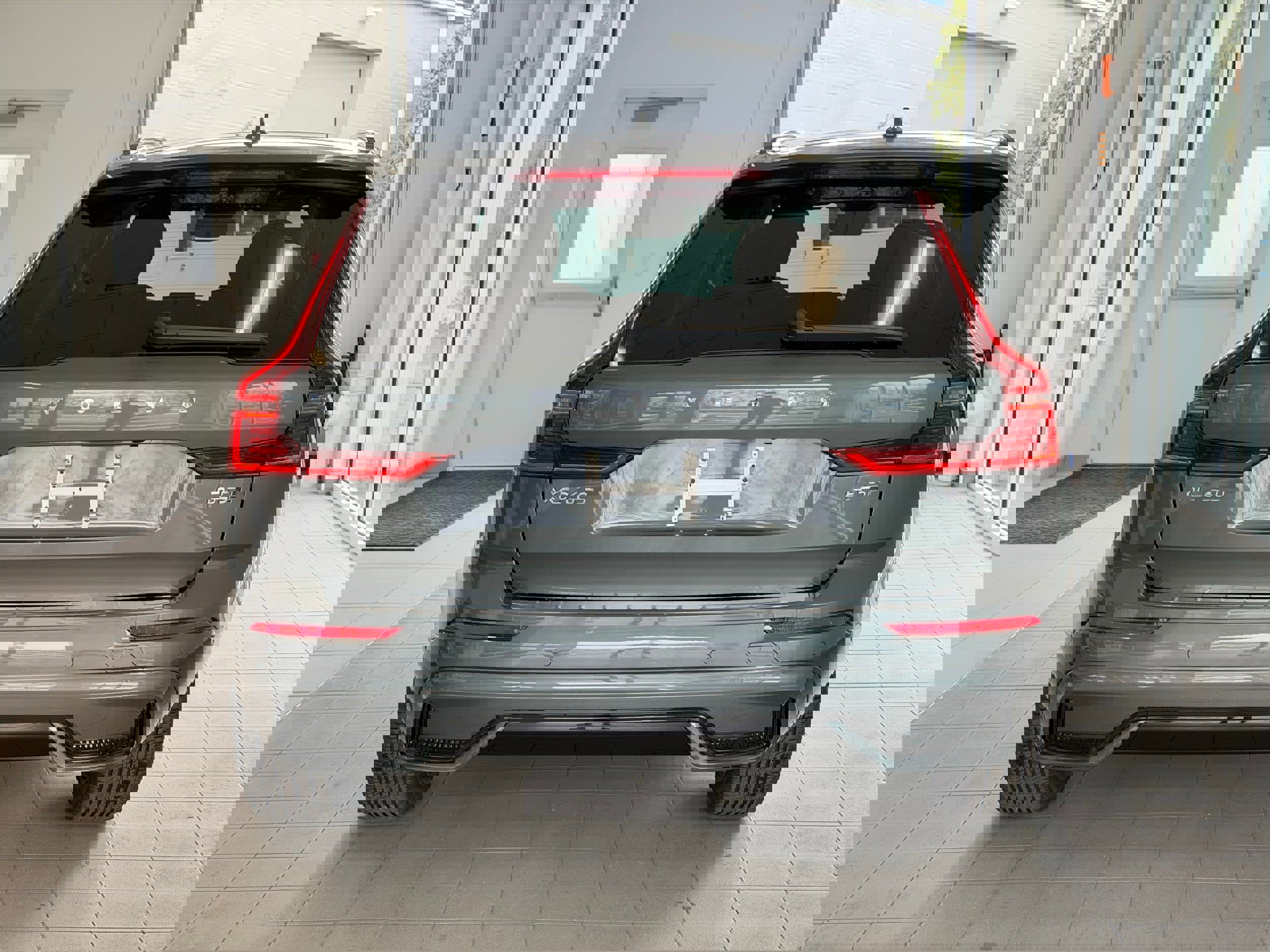 New 2026 Volvo XC60 B5 Plus w/ Protection Package Premier image 7