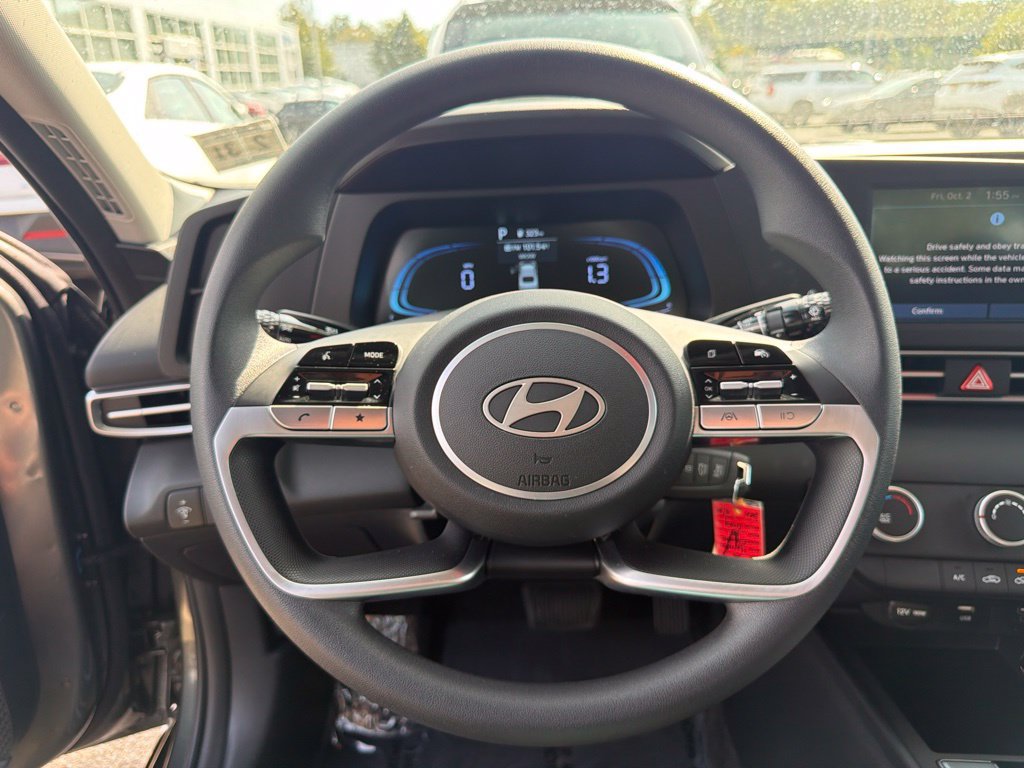 Certified 2026 Hyundai Elantra SE FWD image 18