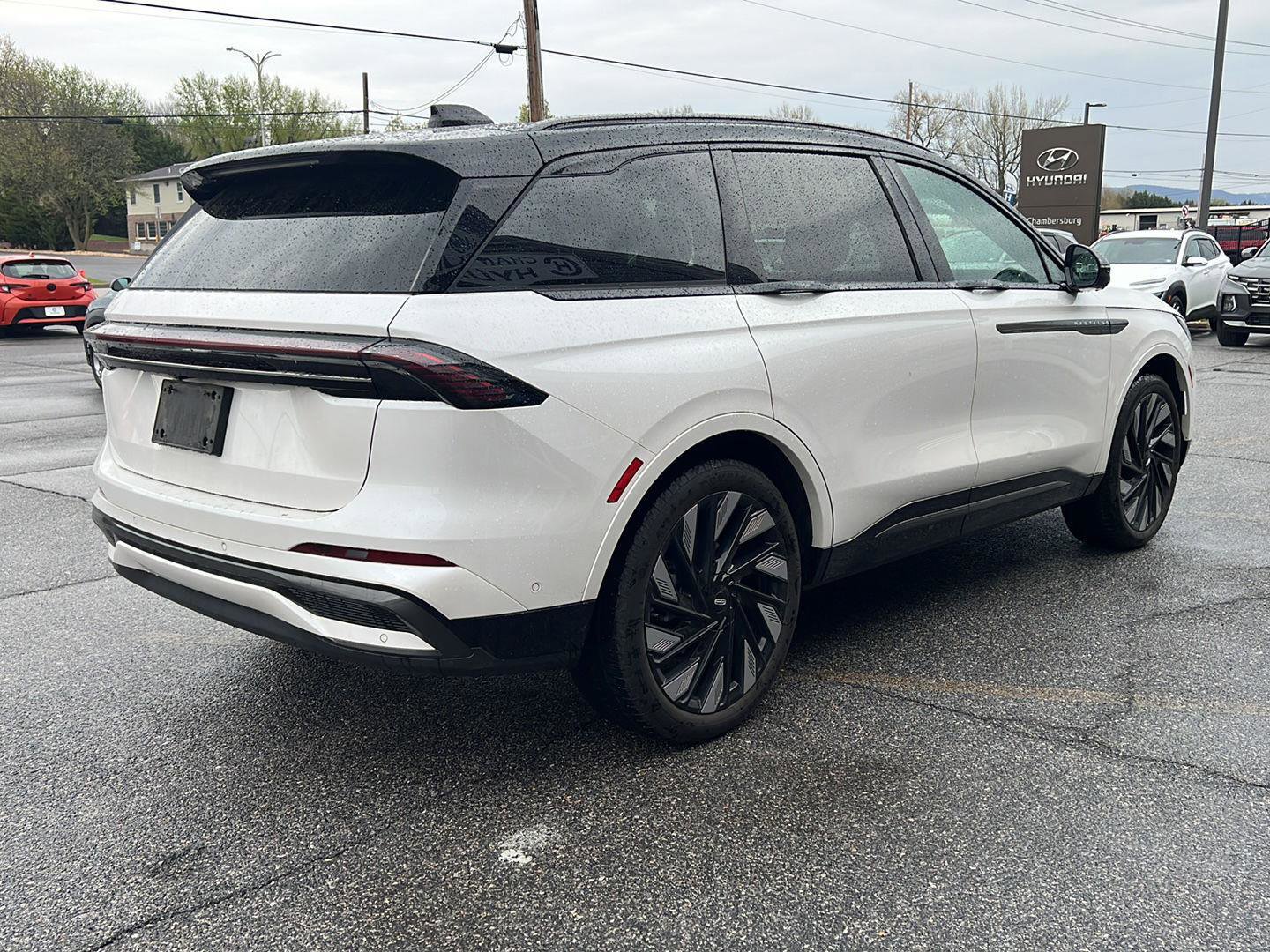 Used 2024 Lincoln Nautilus Reserve w/ Equipment Group 202A image 5