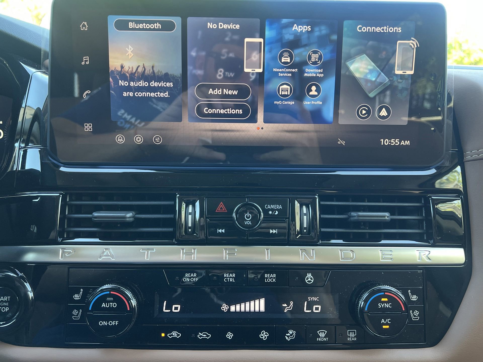 New 2026 Nissan Pathfinder Platinum image 5