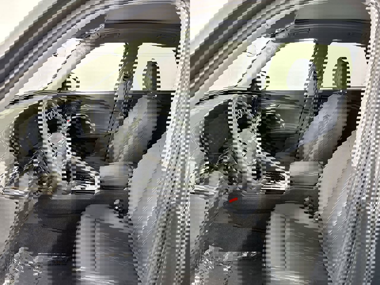 Used 2025 Audi Q5 Premium Plus w/ Premium Plus image 2