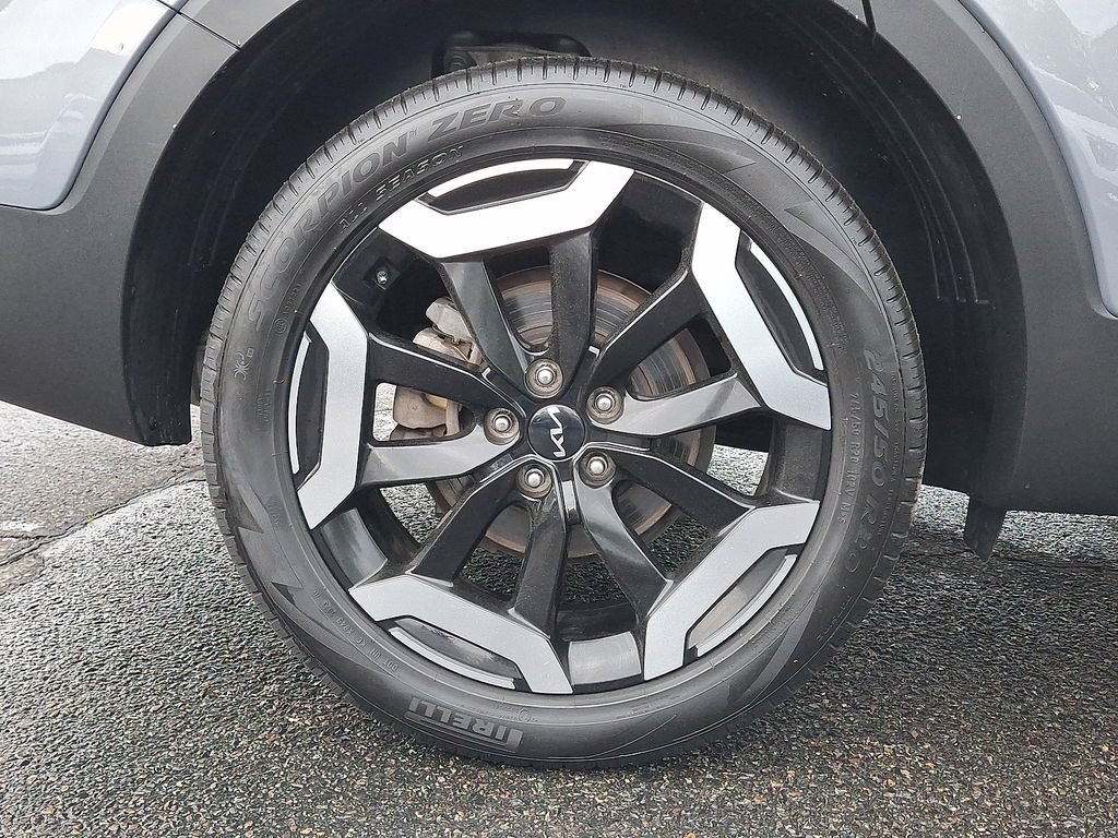 Certified 2024 Kia Telluride EX w/ EX Captain's Chair Package AWD/4WD image 19
