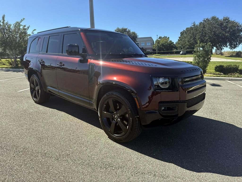 New 2025 Land Rover Defender 130 X-Dynamic SE image 9