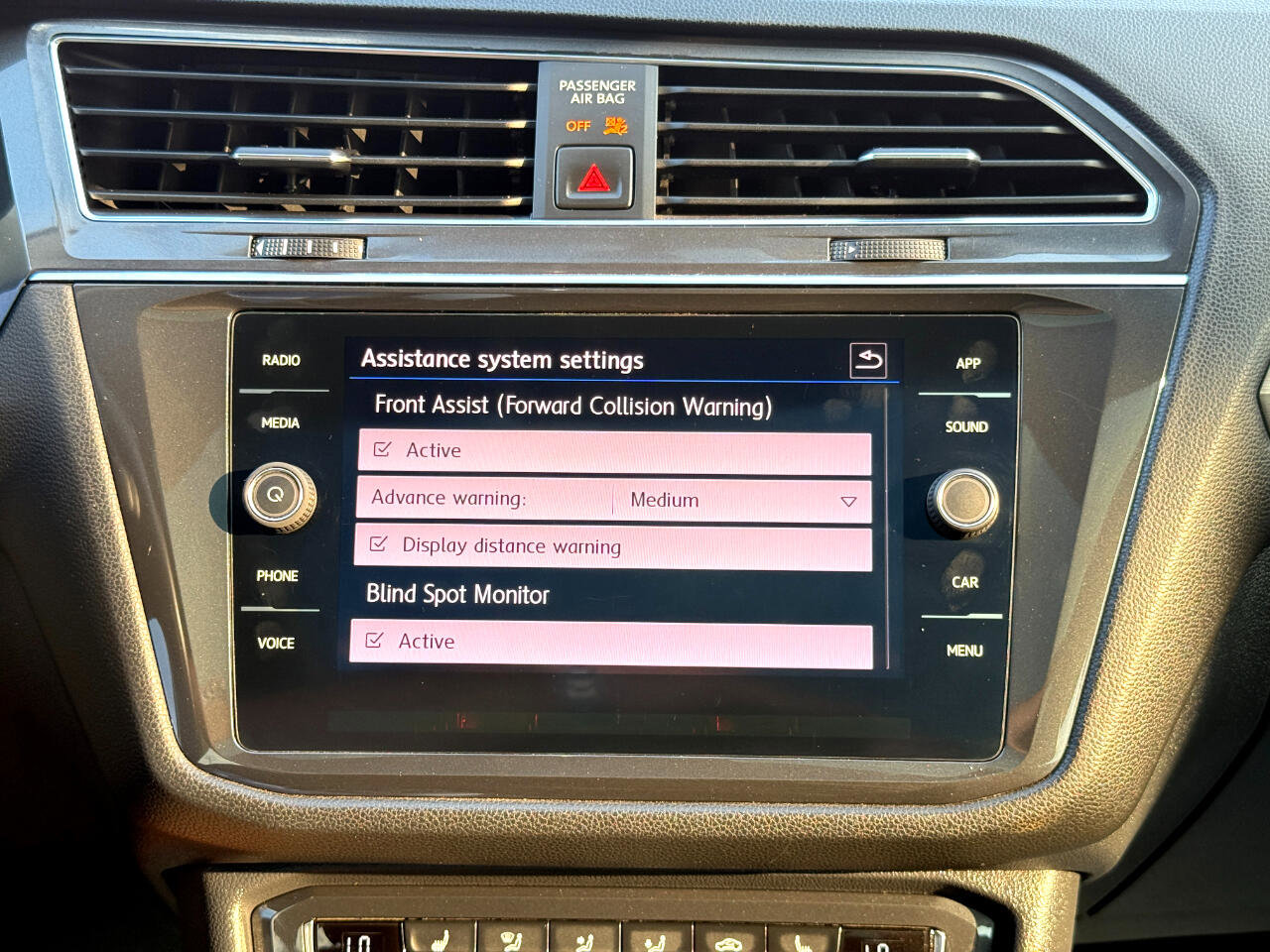 Used 2019 Volkswagen Tiguan SE w/ Panoramic Sunroof Package image 64