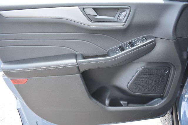 Used 2023 Ford Escape Active w/ Tech Pack #1 AWD/4WD image 12