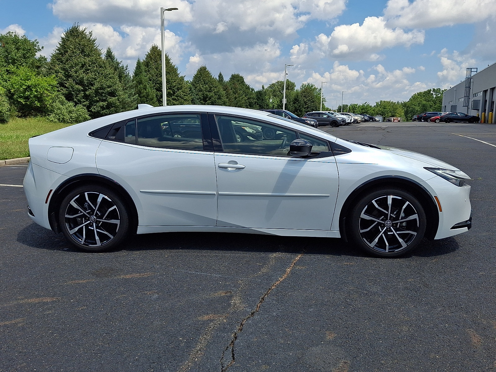 Used 2024 Toyota Prius Prime FWD image 7