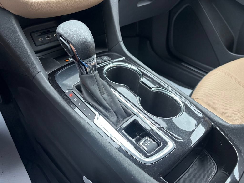Used 2024 Chevrolet Equinox Premier FWD image 32