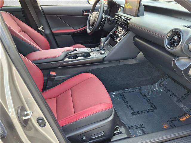 Used 2023 Lexus IS 300 w/ Comfort Package RWD image 21