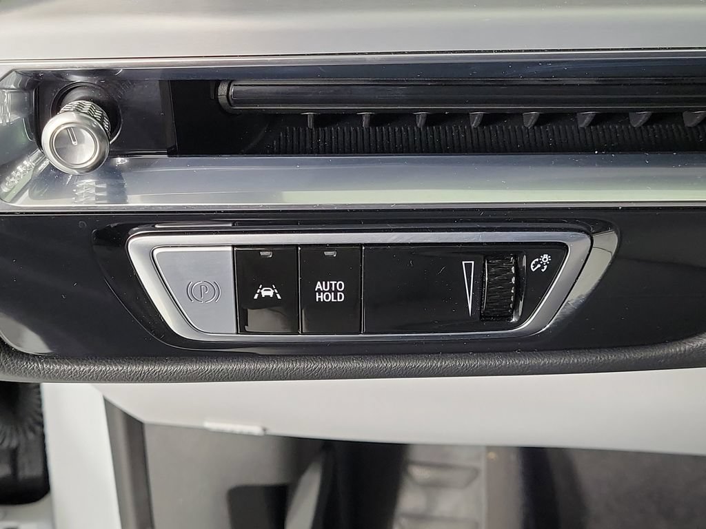 Used 2024 Cadillac Lyriq Sport AWD/4WD image 33
