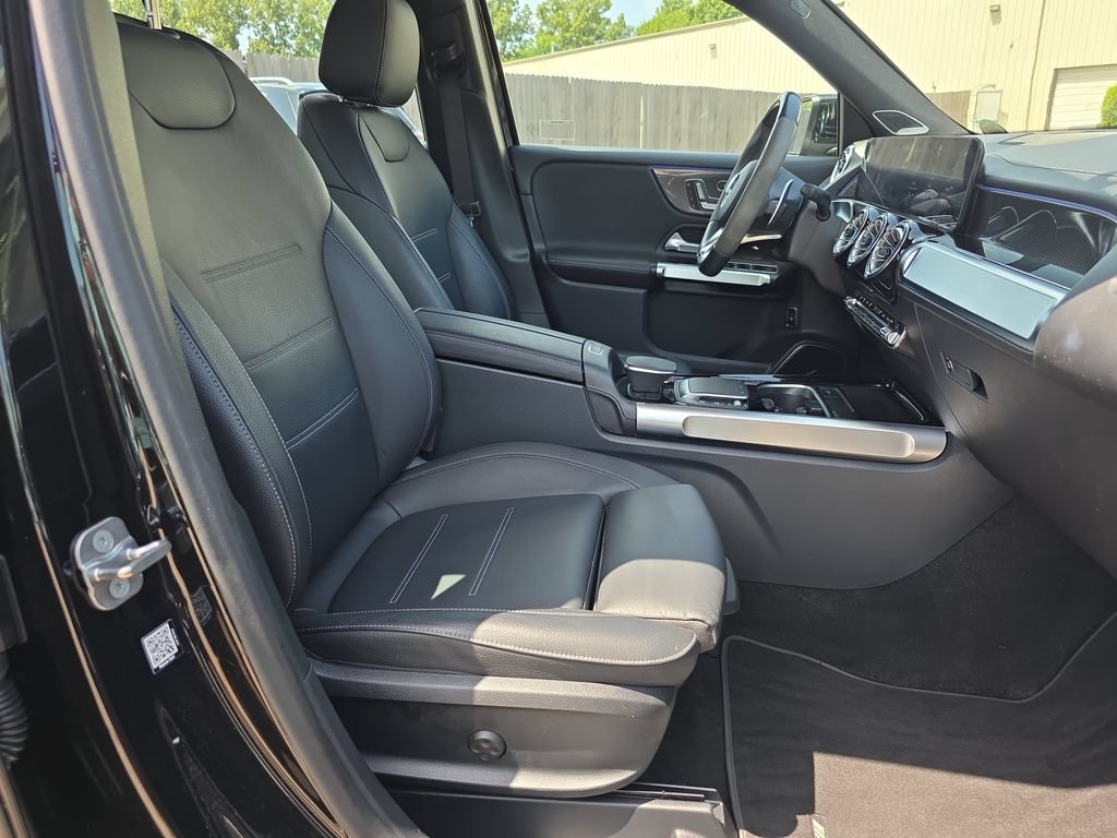 Certified 2023 Mercedes-Benz GLB 35 AMG 4MATIC image 15