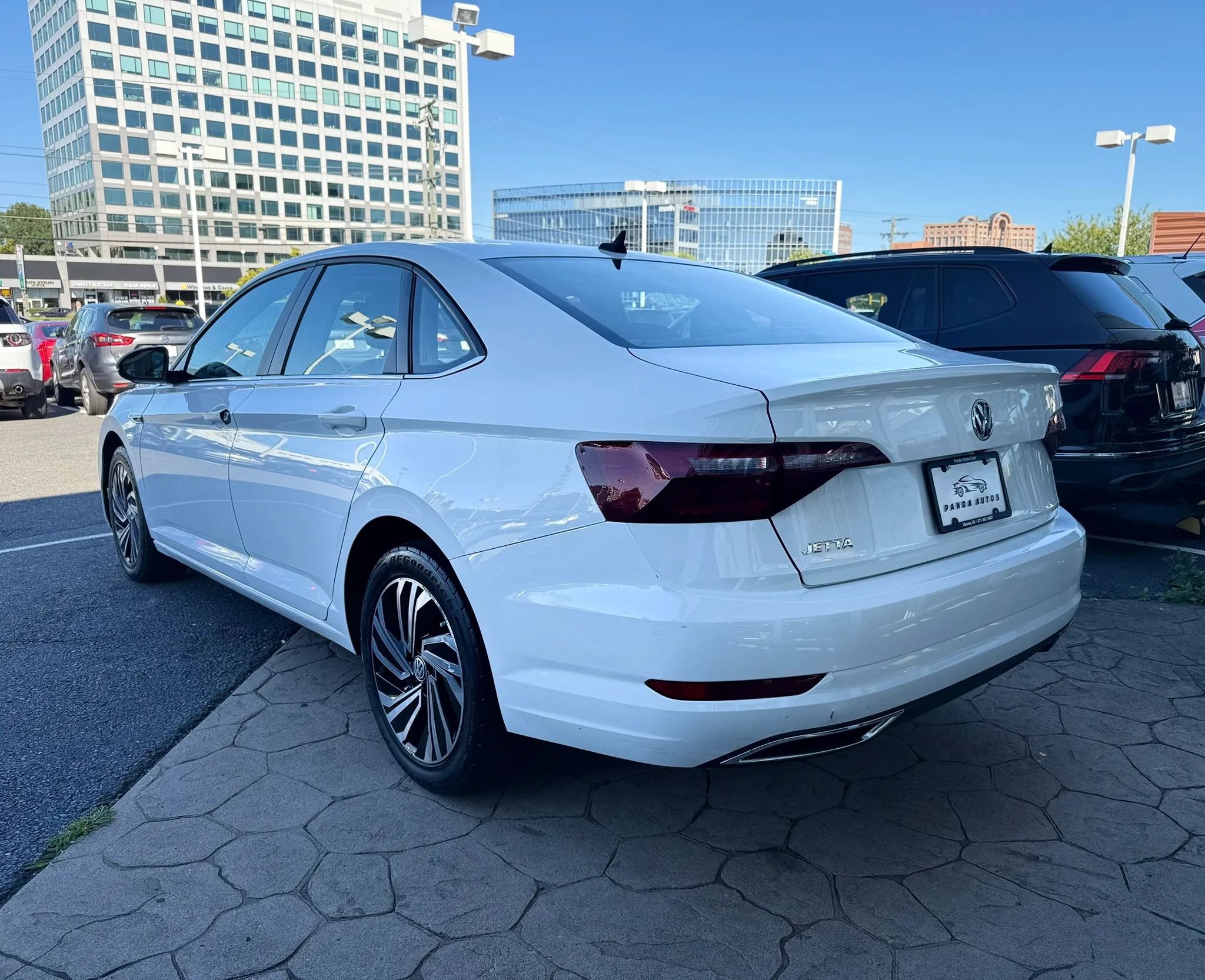 Used 2020 Volkswagen Jetta SEL Premium FWD image 5