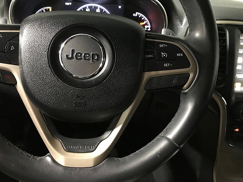 Used 2014 Jeep Grand Cherokee Laredo w/ 18" Wheel & 8.4" Radio Group AWD/4WD image 25