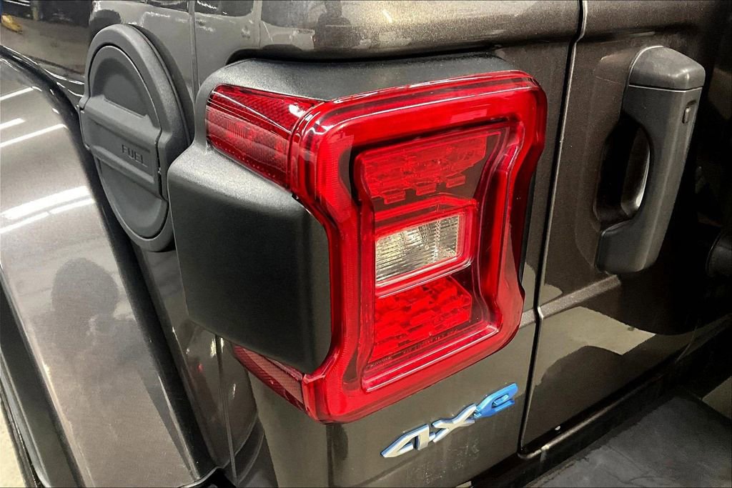 Used 2021 Jeep Wrangler Unlimited Sahara w/ Cold Weather Group image 23