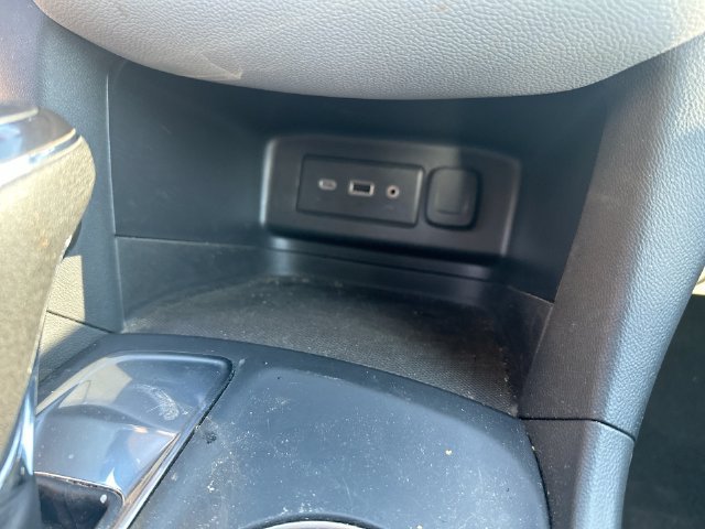 Used 2021 Chevrolet Equinox LS FWD image 48