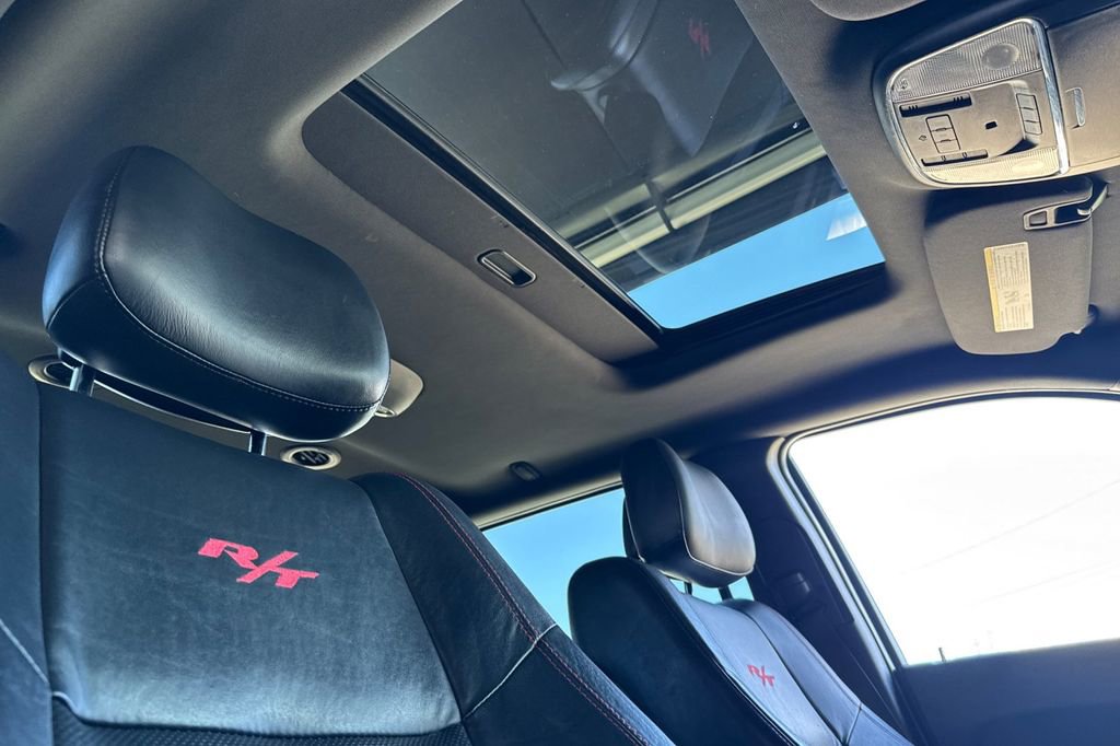 Used 2016 Dodge Durango R/T w/ Technology Group image 15