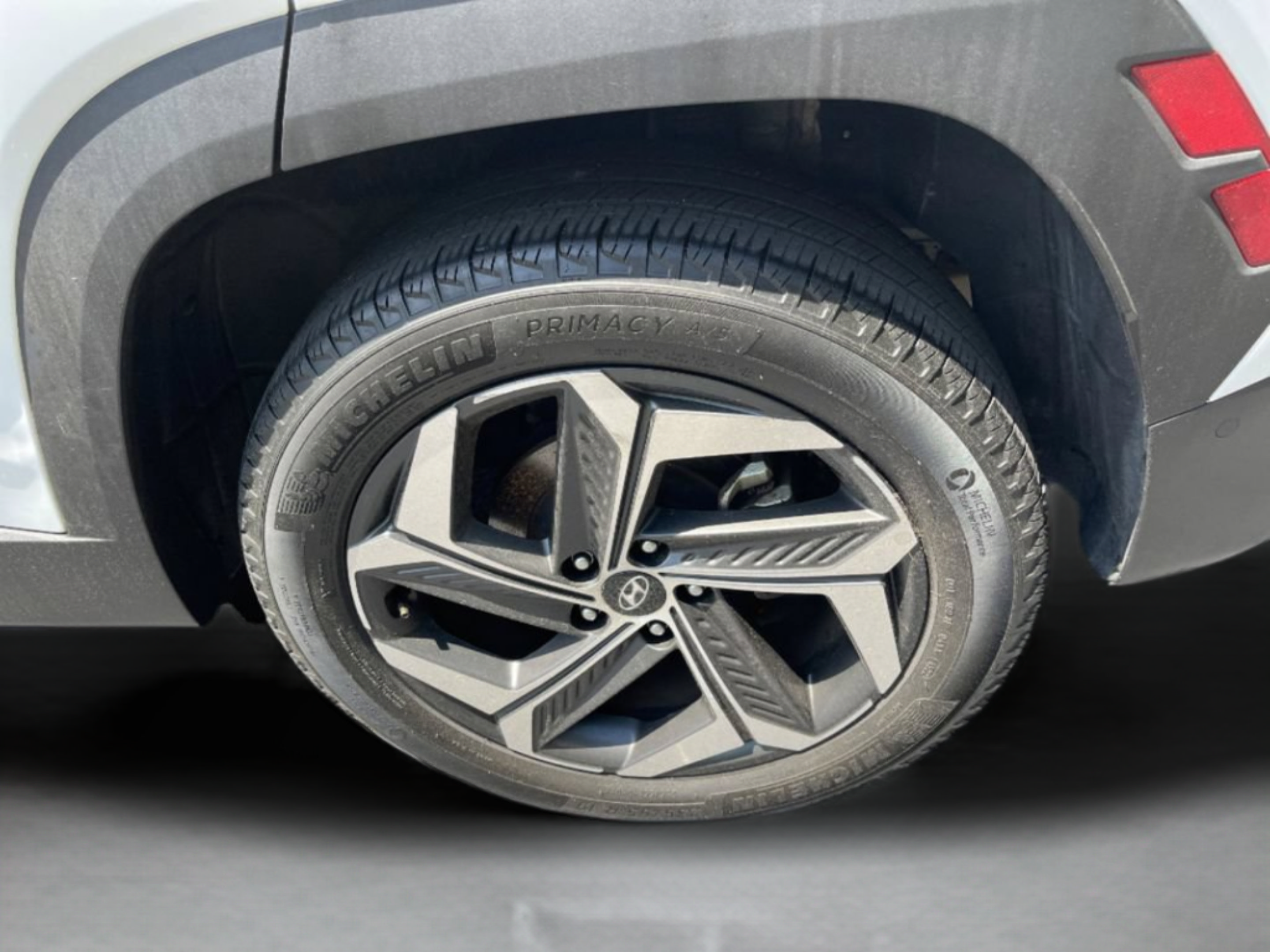 Used 2023 Hyundai Tucson Limited AWD/4WD image 33