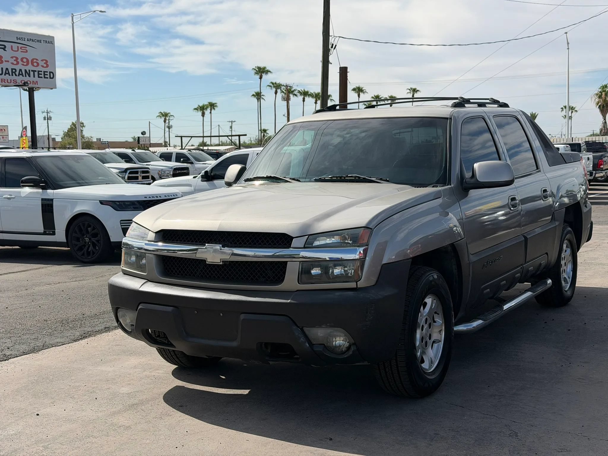 Used 2003 Chevrolet Avalanche 2WD image 2