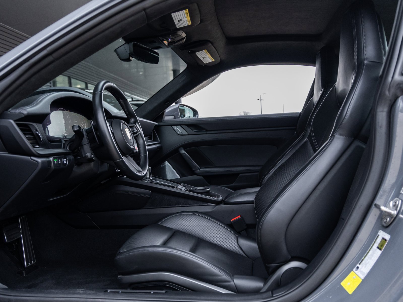 Used 2025 Porsche 911 Carrera GTS image 23