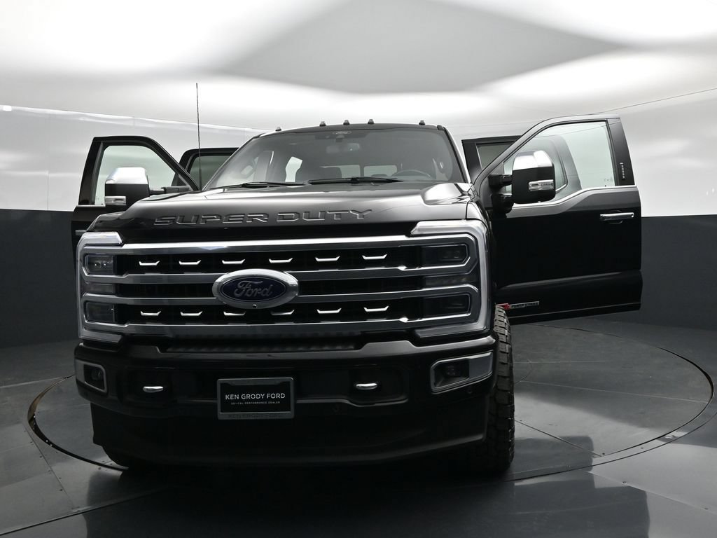 Used 2024 Ford F350 Platinum AWD/4WD image 32