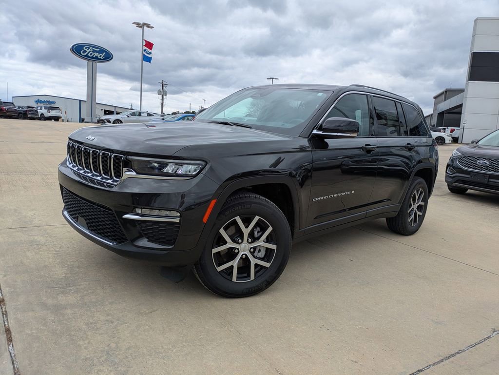 Used 2024 Jeep Grand Cherokee Limited image 4