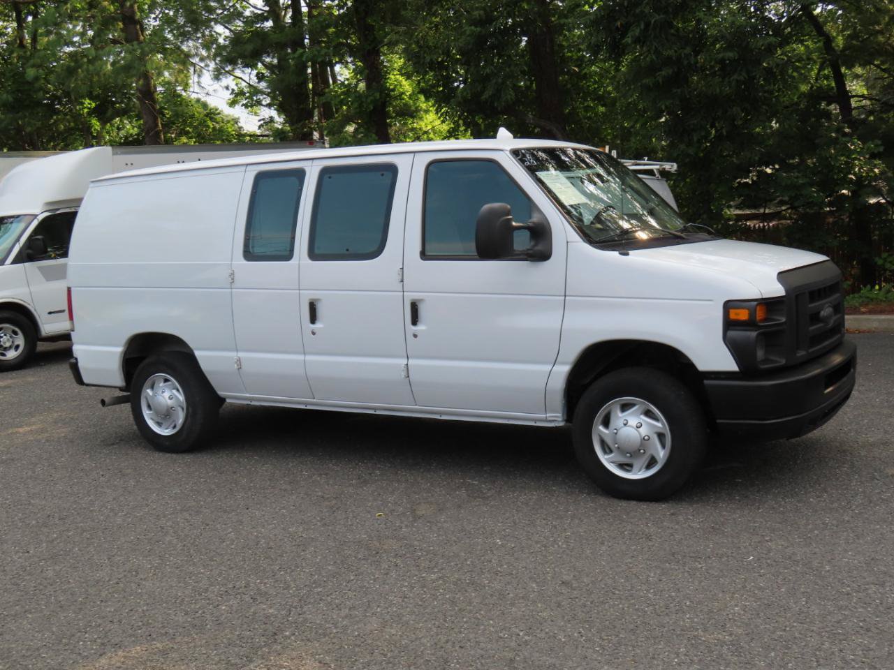 Used 2014 Ford E-150 and Econoline 150 RWD image 5