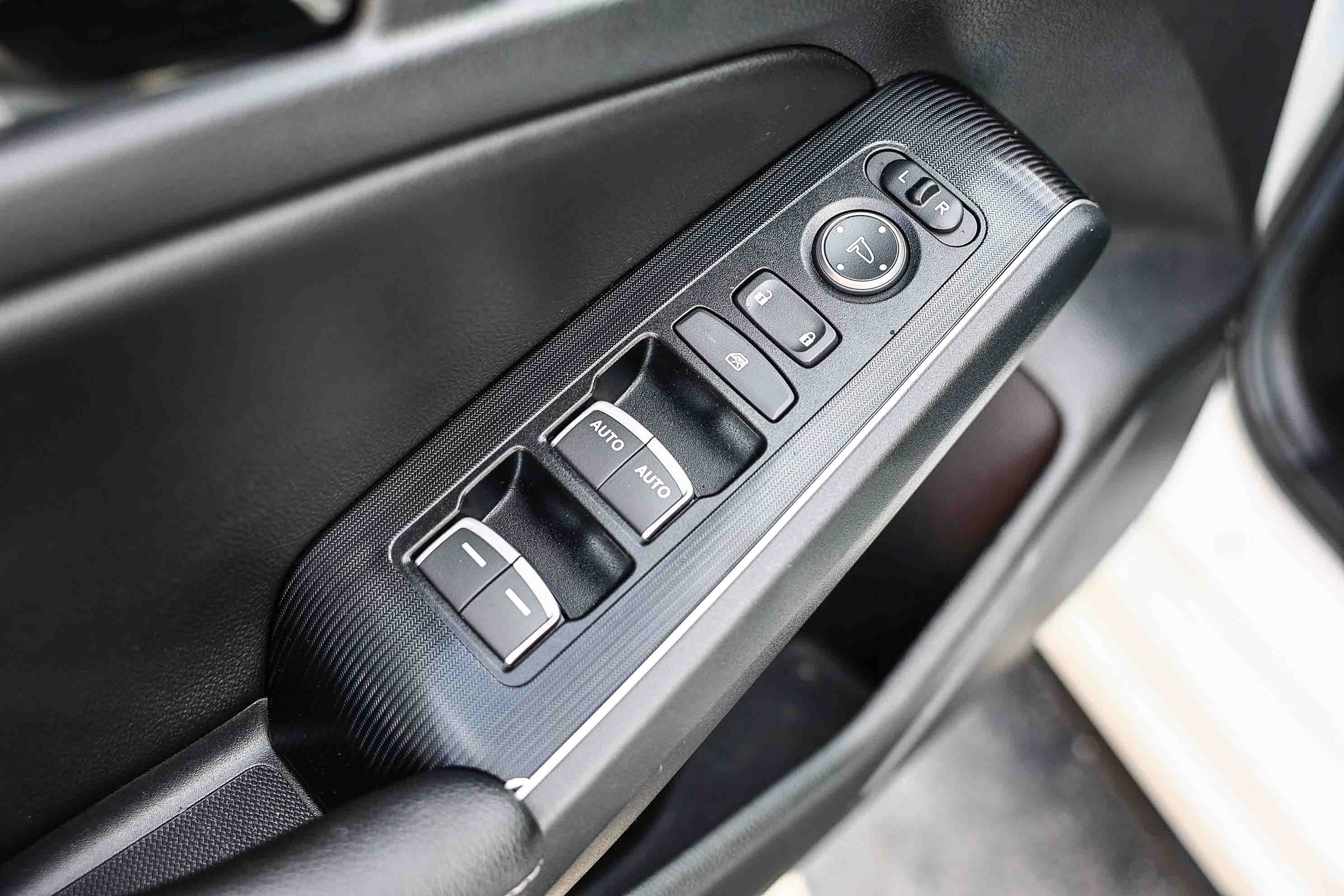 Certified 2024 Honda Civic Sport Touring image 11