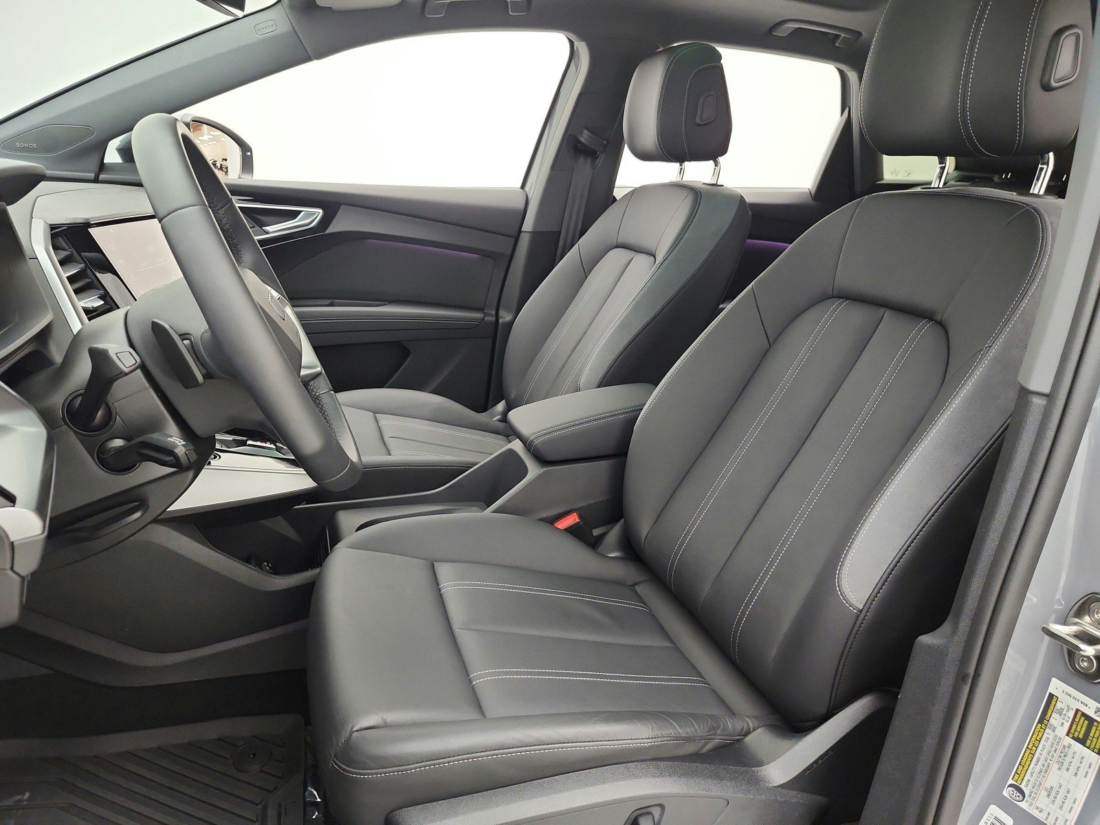 Used 2025 Audi Q4 e-tron Premium Plus w/ Premium Plus RWD image 11