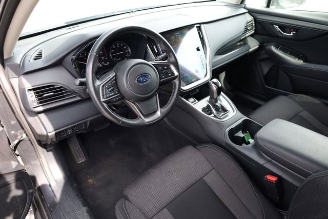 Used 2025 Subaru Outback Premium AWD/4WD image 12