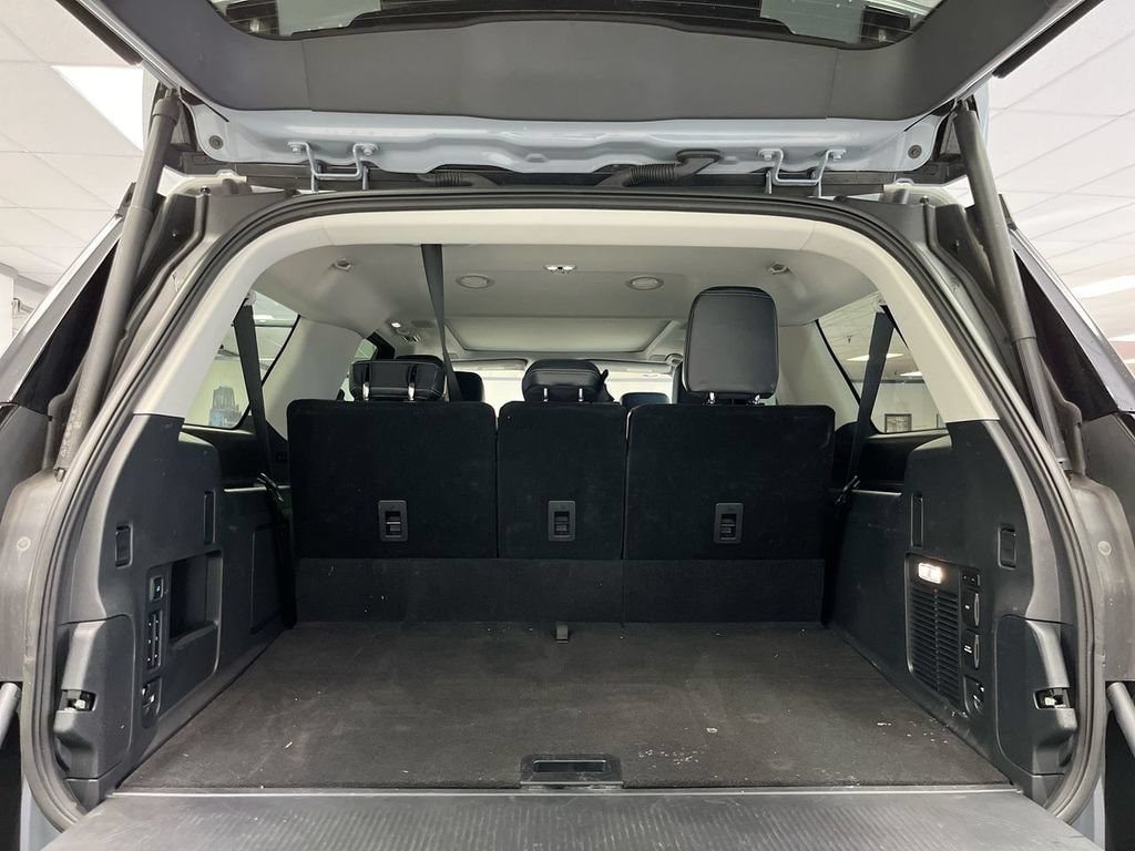 Used 2025 Ford Expedition Max Platinum w/ Driver's Package AWD/4WD image 11