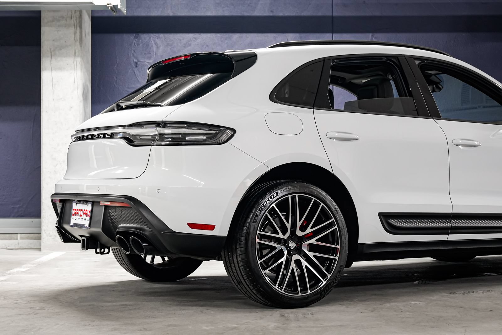 Used 2024 Porsche Macan S AWD/4WD image 45