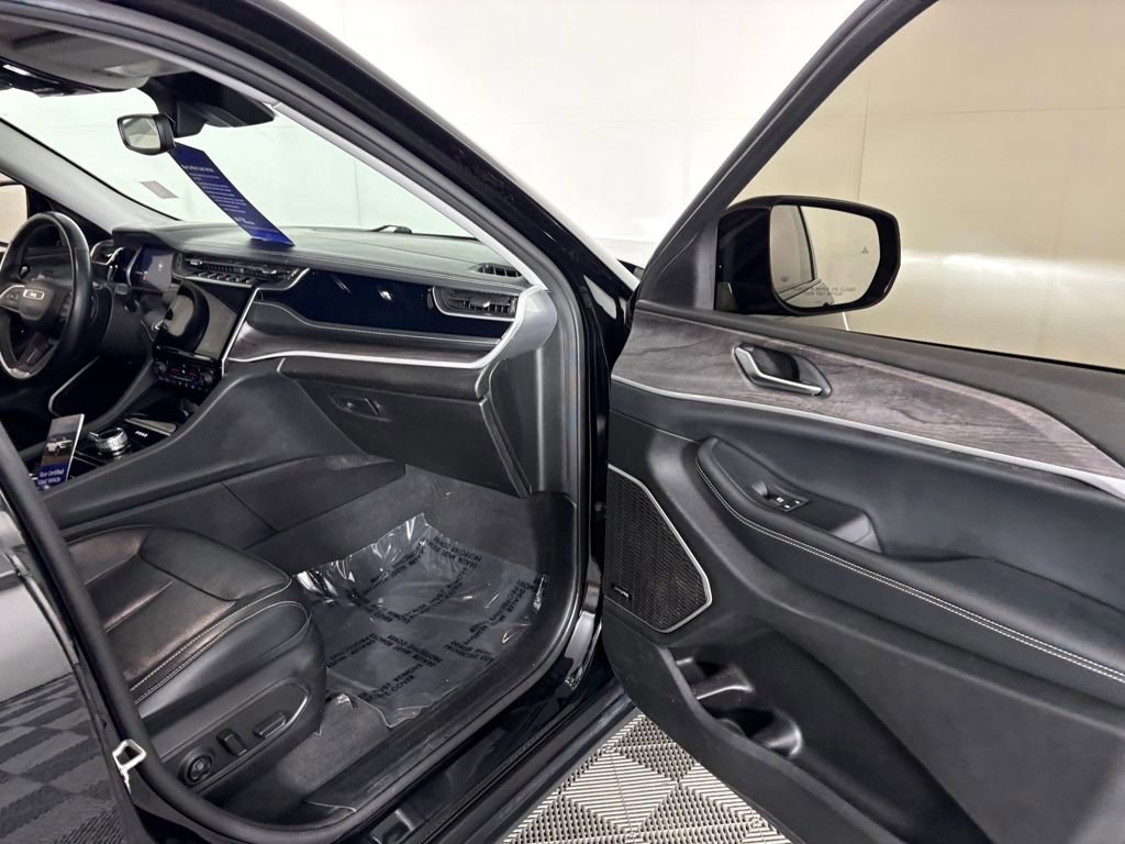 Used 2022 Jeep Grand Cherokee L Limited image 39