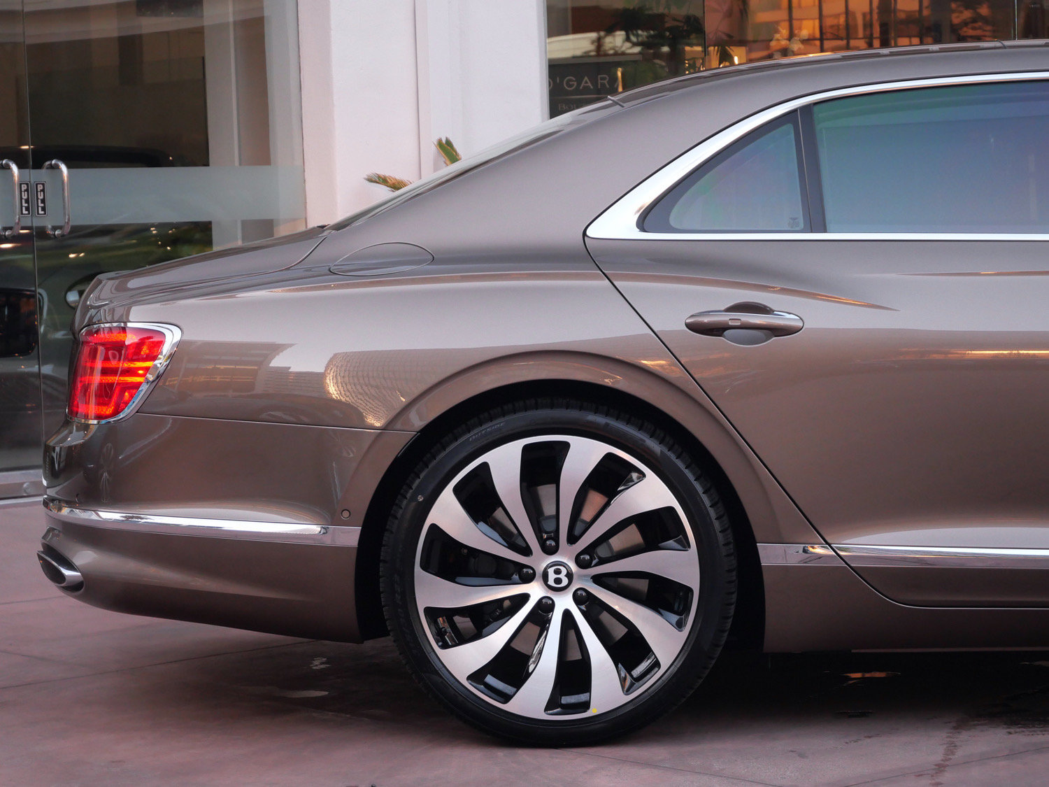 New 2026 Bentley Flying Spur V8 AWD/4WD image 9