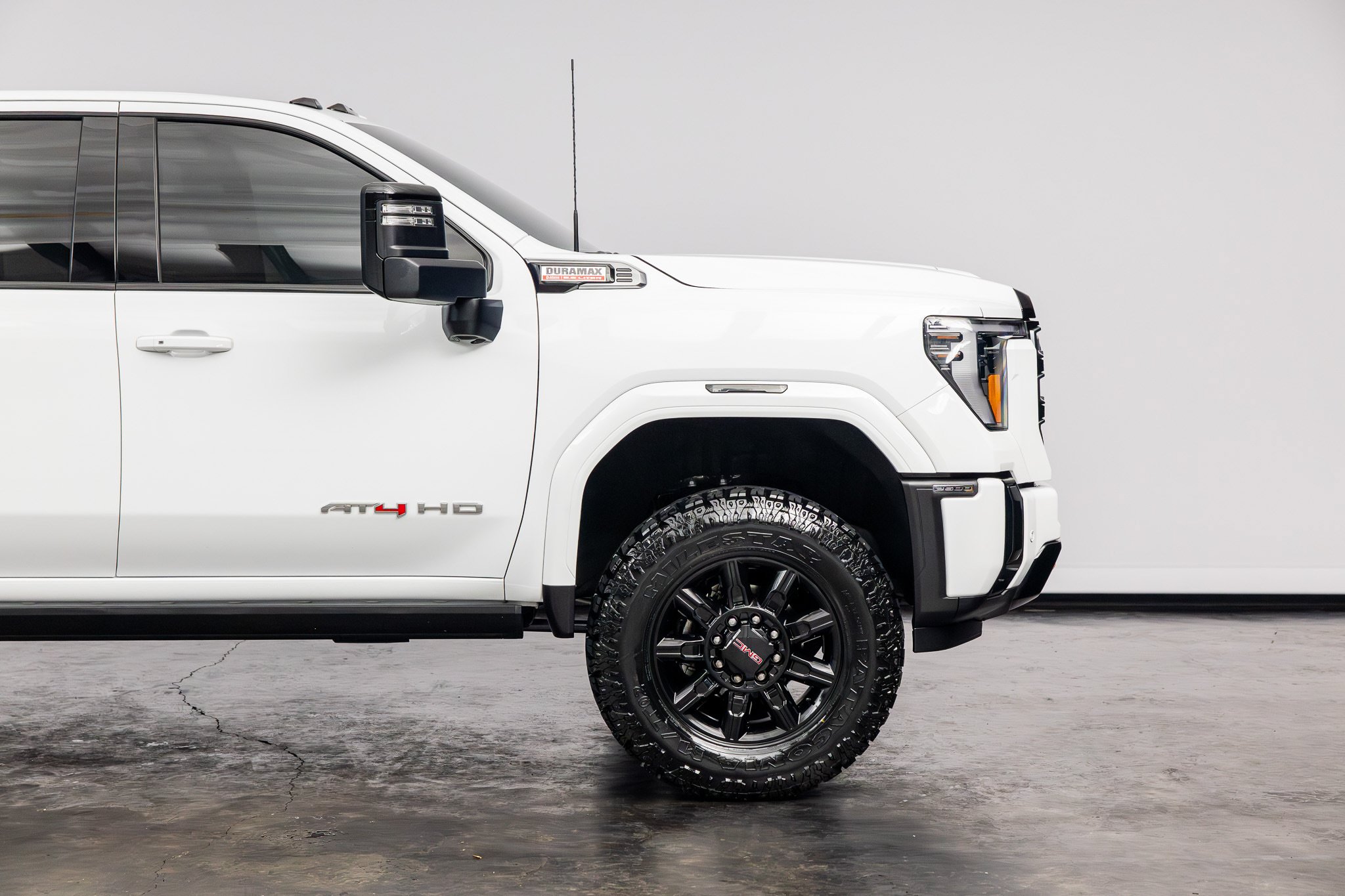 Used 2025 GMC Sierra 2500 AT4 w/ AT4 Premium Plus Package AWD/4WD image 25