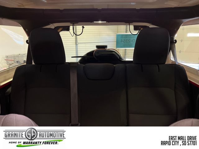 Used 2023 Jeep Wrangler Unlimited Sahara AWD/4WD image 35