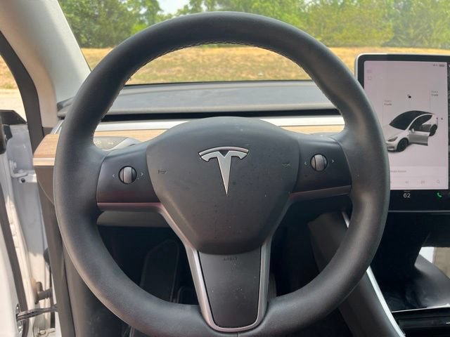 Used 2021 Tesla Model Y Long Range AWD/4WD image 16