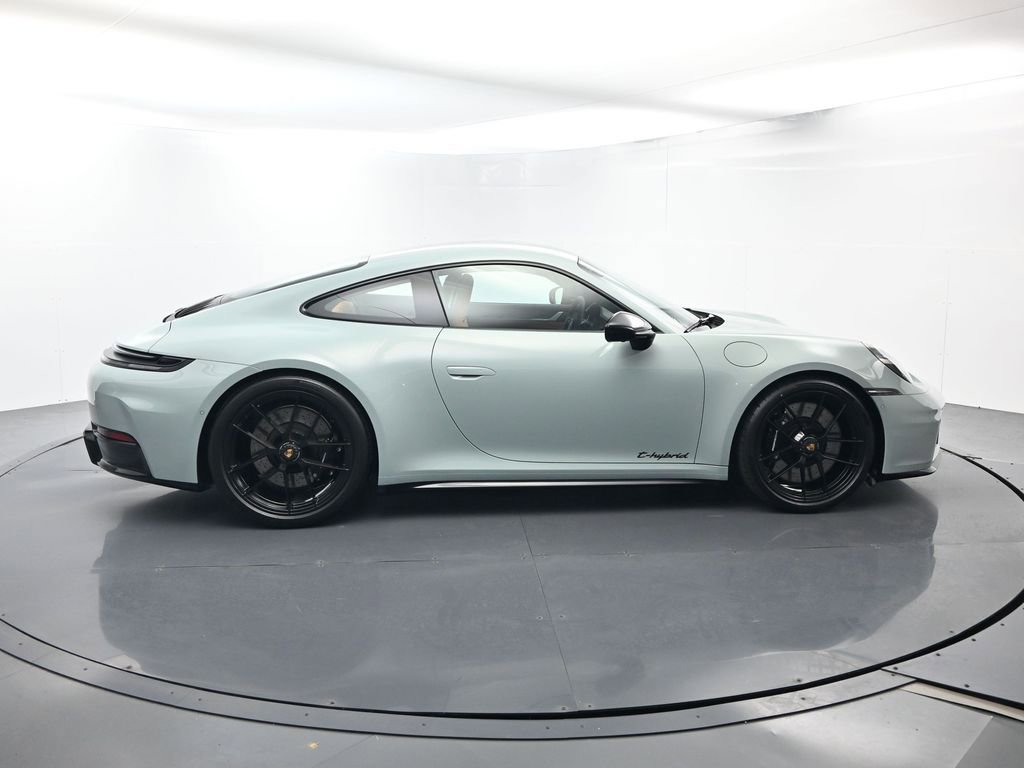 Certified 2026 Porsche 911 Carrera GTS RWD image 16