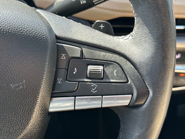 Used 2024 Cadillac XT4 Luxury w/ Cold Weather Package AWD/4WD image 26