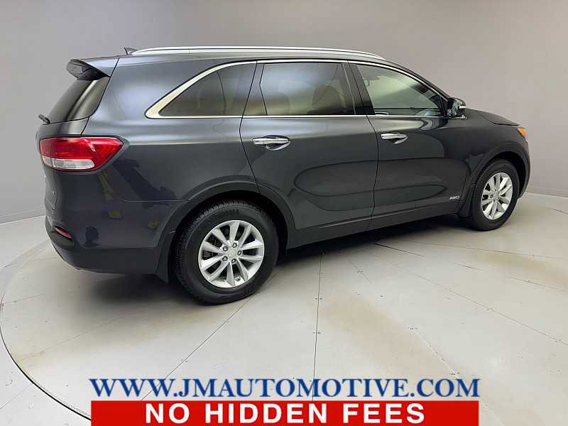 Used 2017 Kia Sorento LX w/ LX Convenience Package AWD/4WD image 5