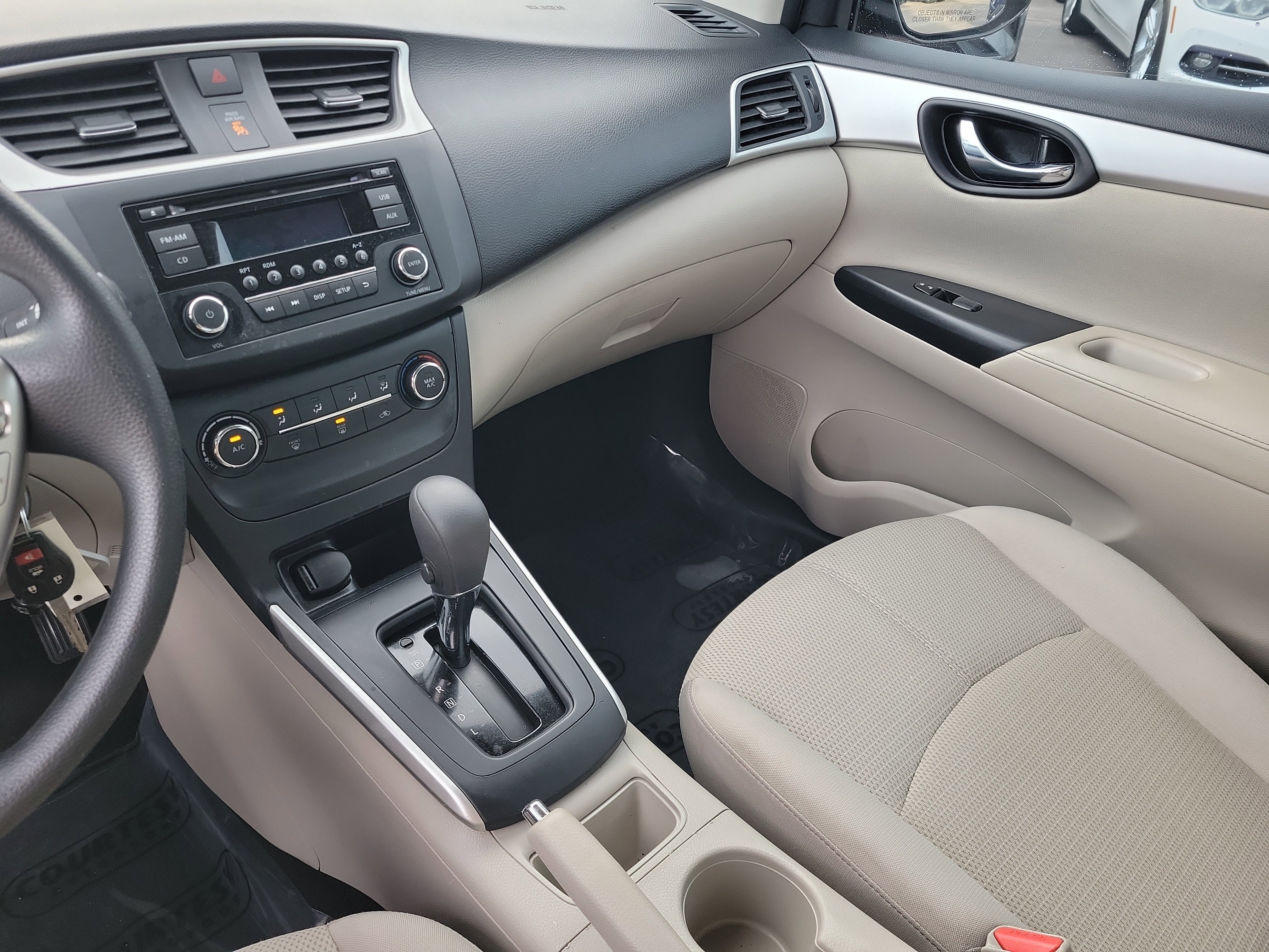 Used 2016 Nissan Sentra S image 30