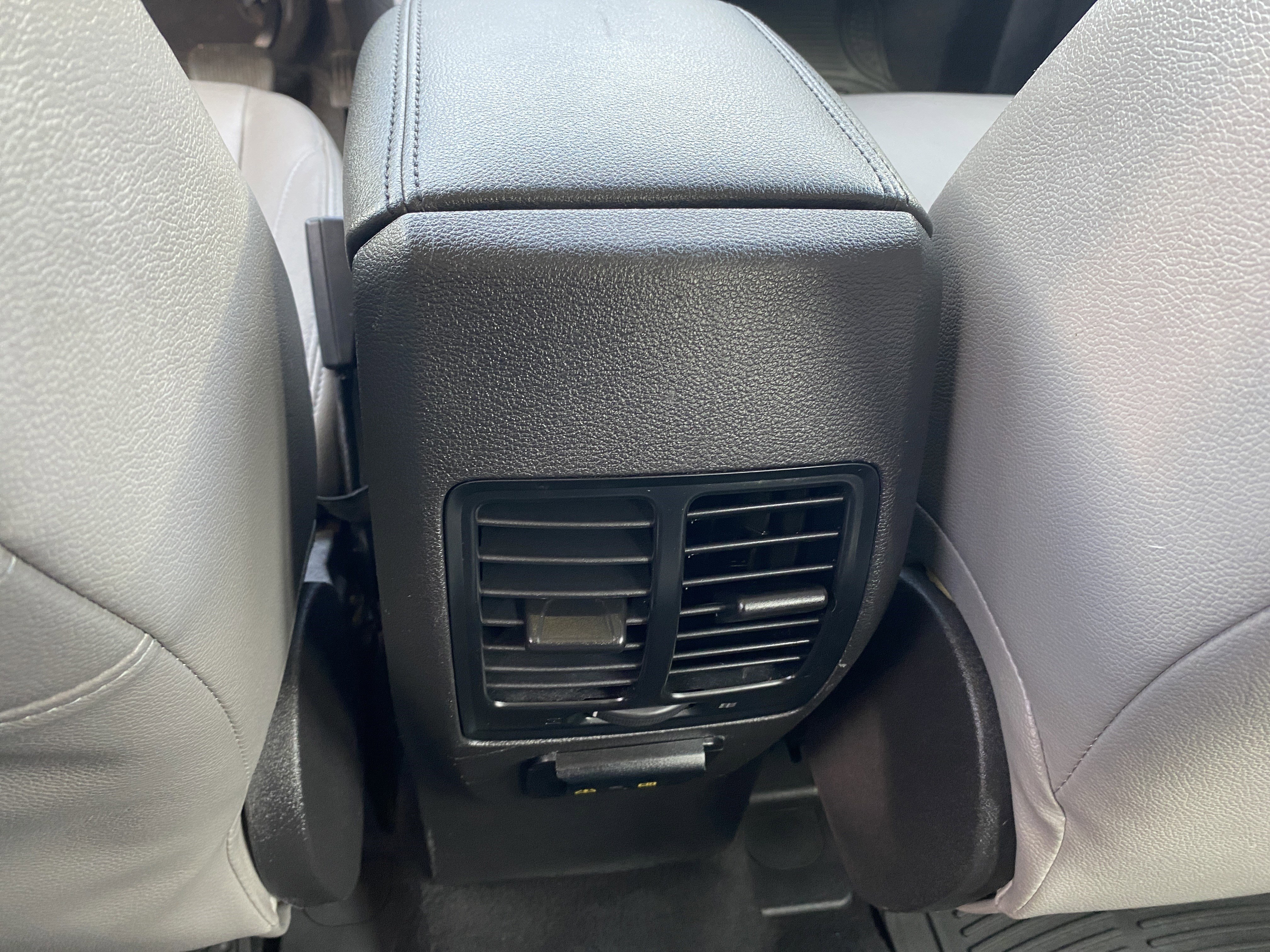 Used 2016 Ford C-MAX SE image 30